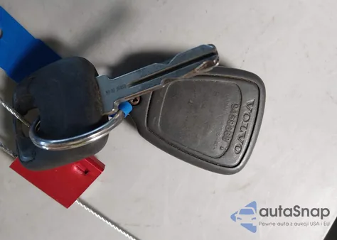 2001 Volvo S80 T6 z USA, uszkodzony, nr VIN YV1TS90D811159174